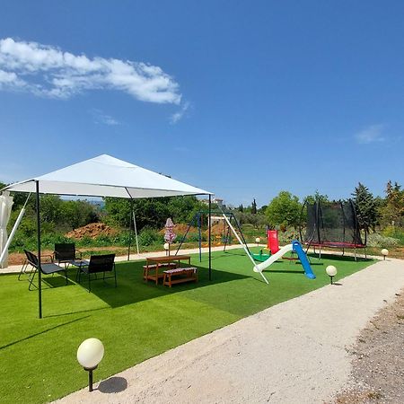 Black N' White Cozy Housegarden Αλεξανδρούπολη Εξωτερικό φωτογραφία