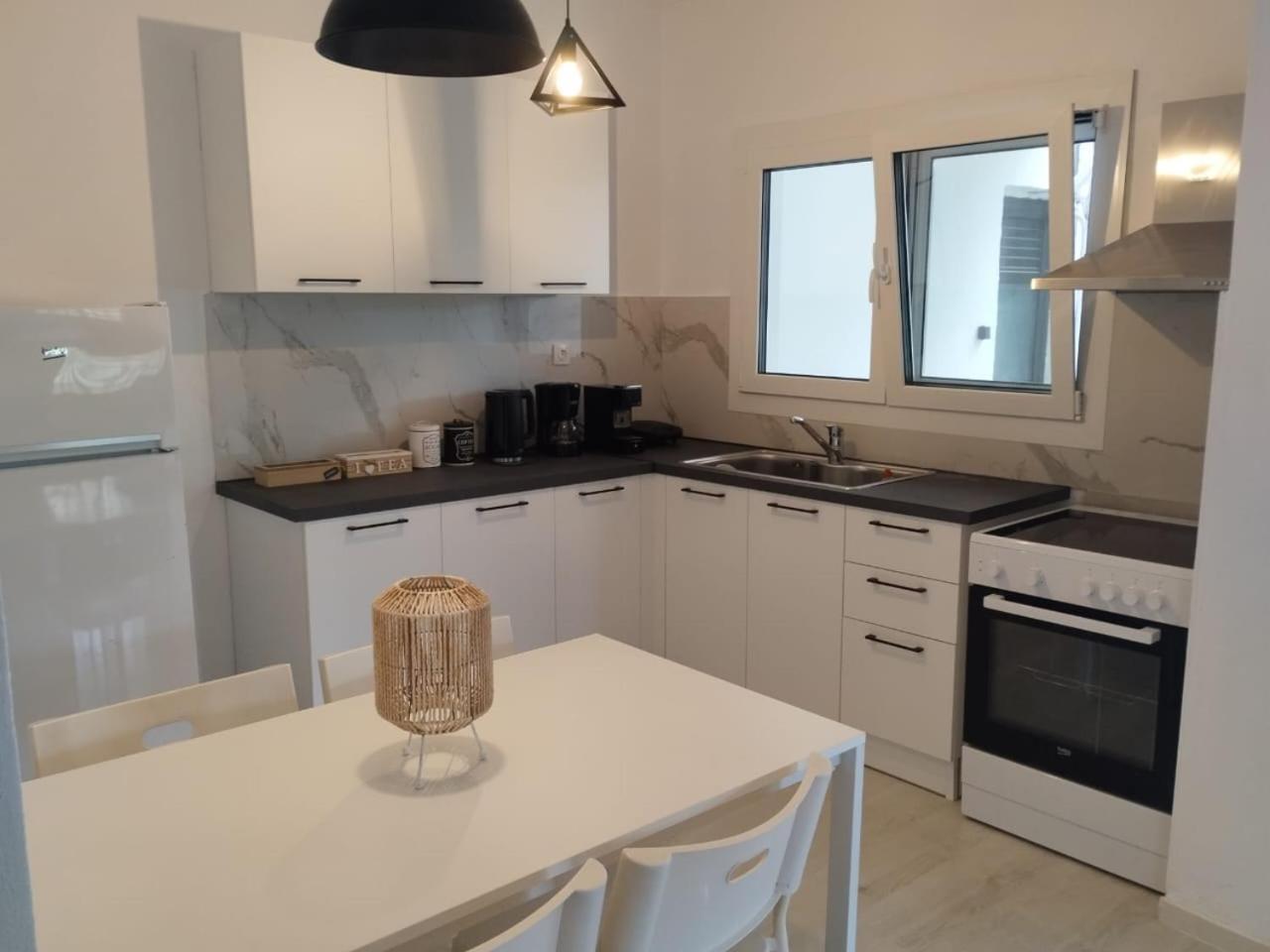 Black N' White Cozy Housegarden Αλεξανδρούπολη Εξωτερικό φωτογραφία