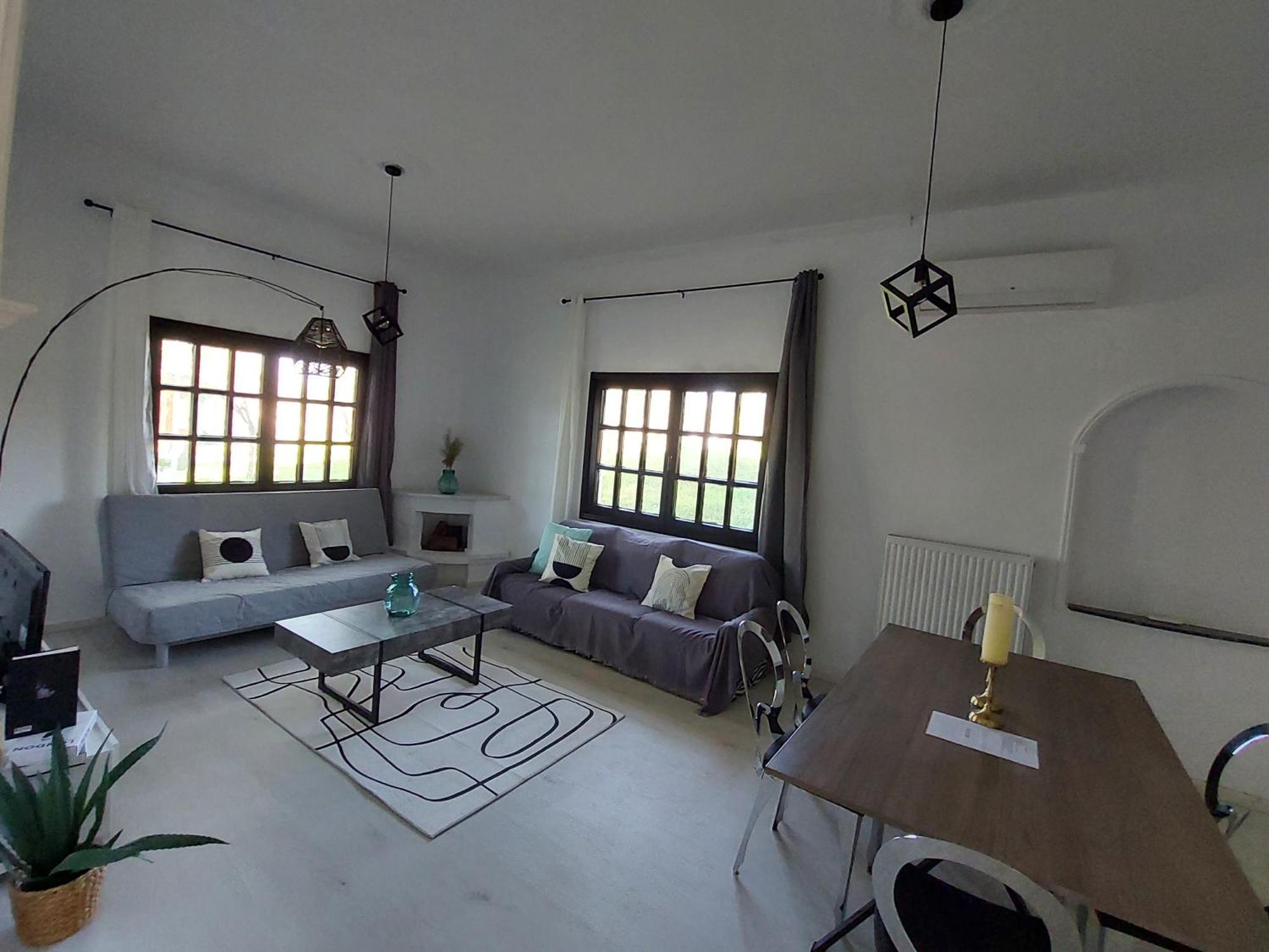Black N' White Cozy Housegarden Αλεξανδρούπολη Εξωτερικό φωτογραφία