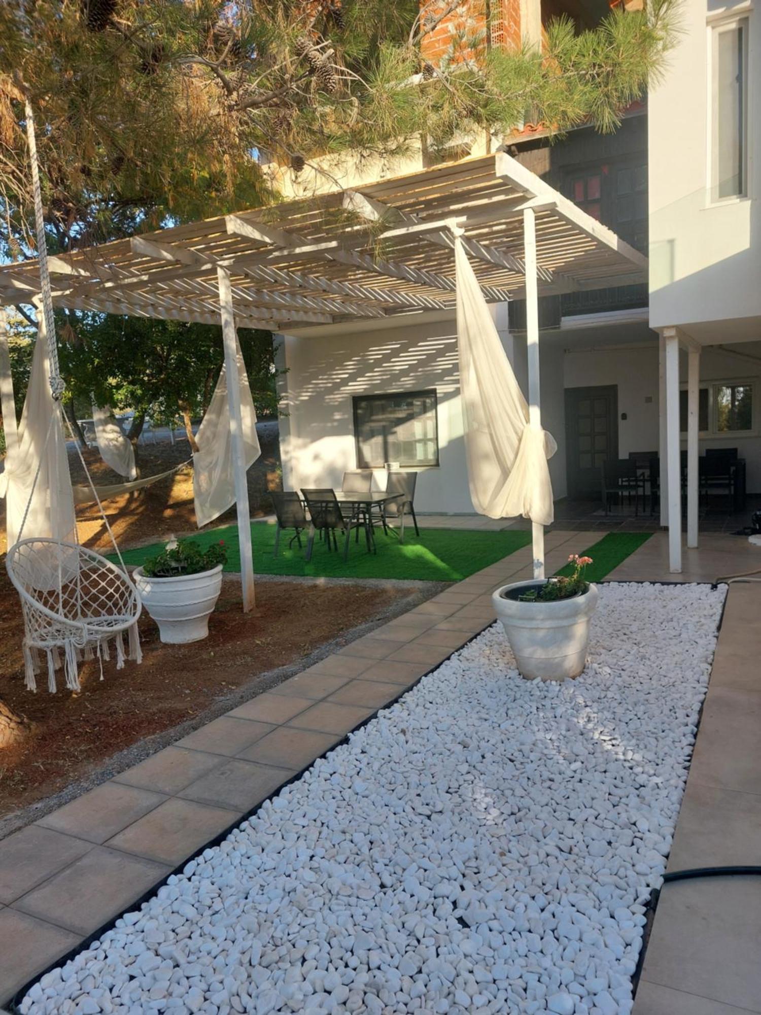 Black N' White Cozy Housegarden Αλεξανδρούπολη Εξωτερικό φωτογραφία